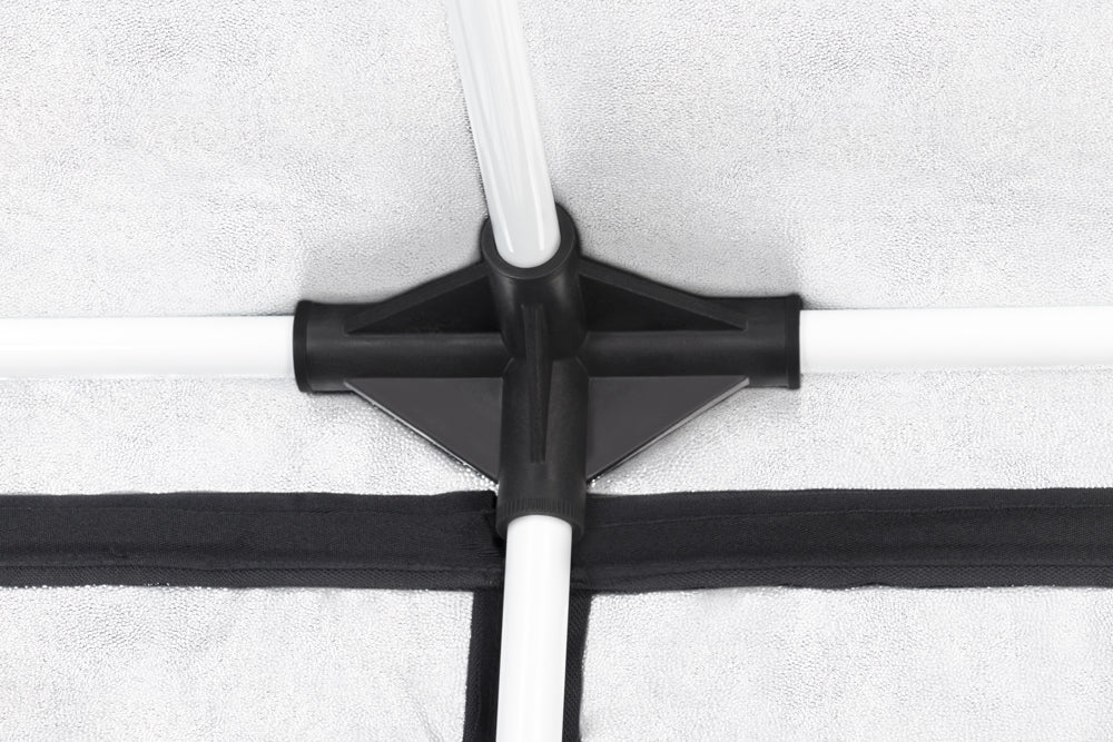 Garden HighPro PROBOX Magnum 120 kweektent met reflecterend Mylar interieur / Garden HighPro PROBOX Magnum 120 reflective Mylar grow tent interior / Garden HighPro PROBOX Magnum 120 Mylar reflektierendes Growzelt Innenraum